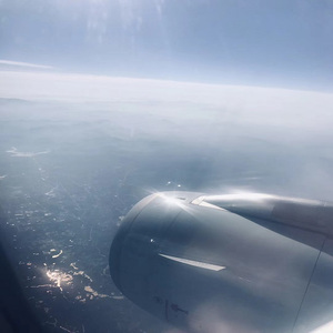 坐爱喷奶水四溅视频
